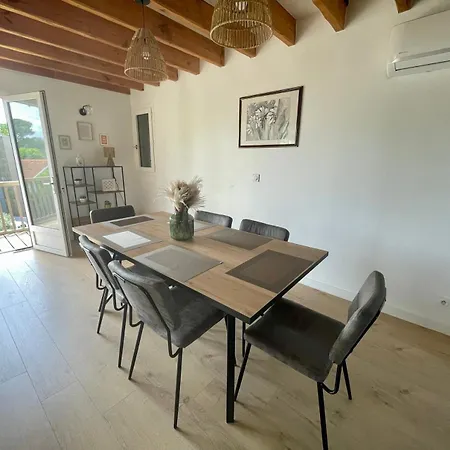 St Ferdinand Apartment *